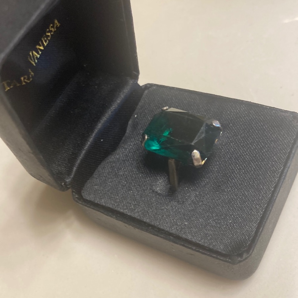 Fauax Emerald Ring    Size 7
